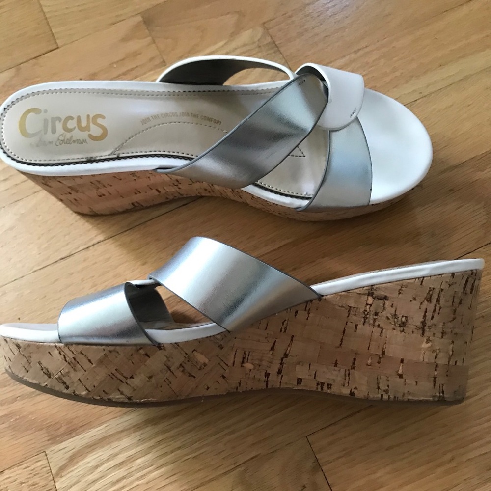 White & Silver Comfortable Summer Slides
